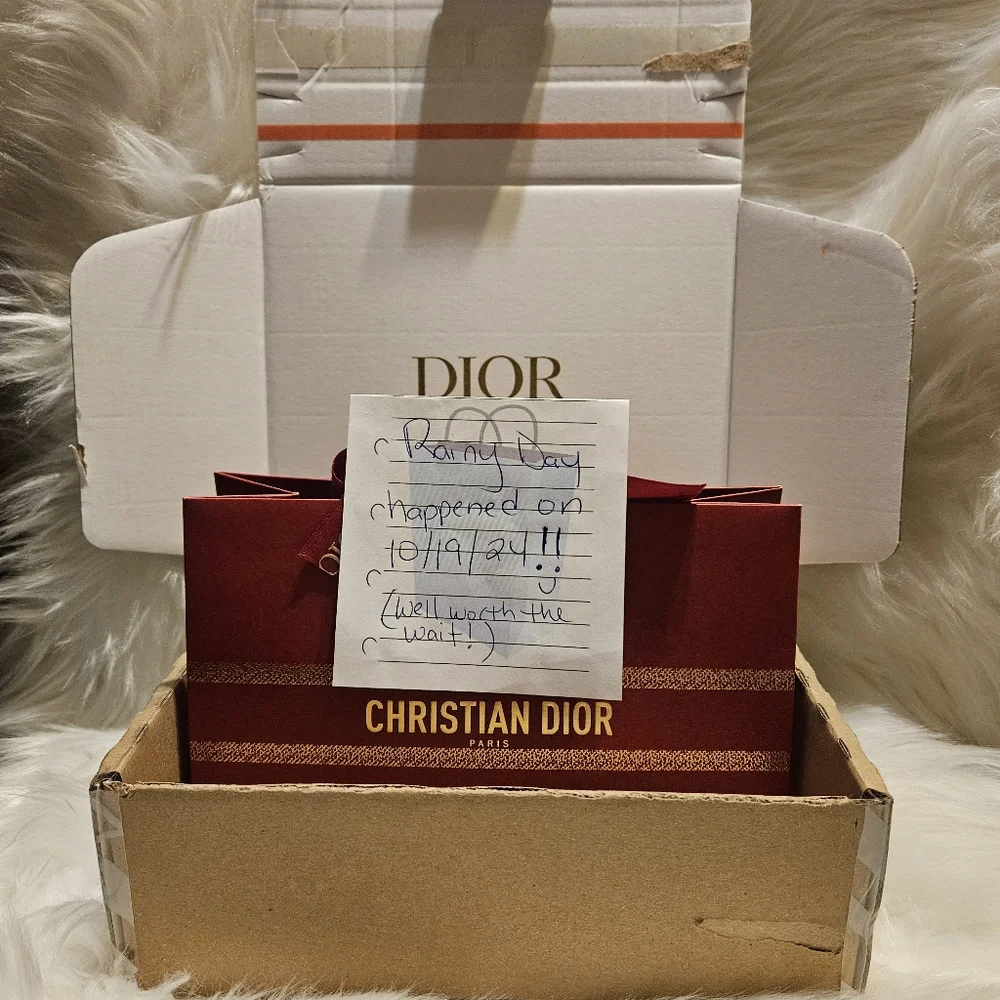 'Rainy Day Dior' Unboxing Was Awesome!